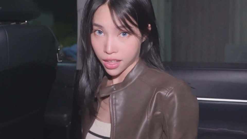 黑丝美眉[Miuzxc] 我钱包丢了司机让我不得不付钱 只能让他操我 被内射不满足再口爆吃精【742MB】[PIKPAK]