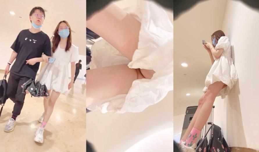 地铁站不穿内裤的短裙美女 多毛的小黑鲍尽情的展示
