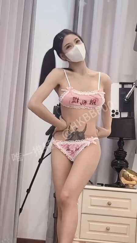 一小时大集合，极品骚货反差婊颜值母狗LoveMyDoddy_DL【扇耳光 捆绑SM 炮击后做爱 拳交 性奴】身材和奶子极品 2V  900m