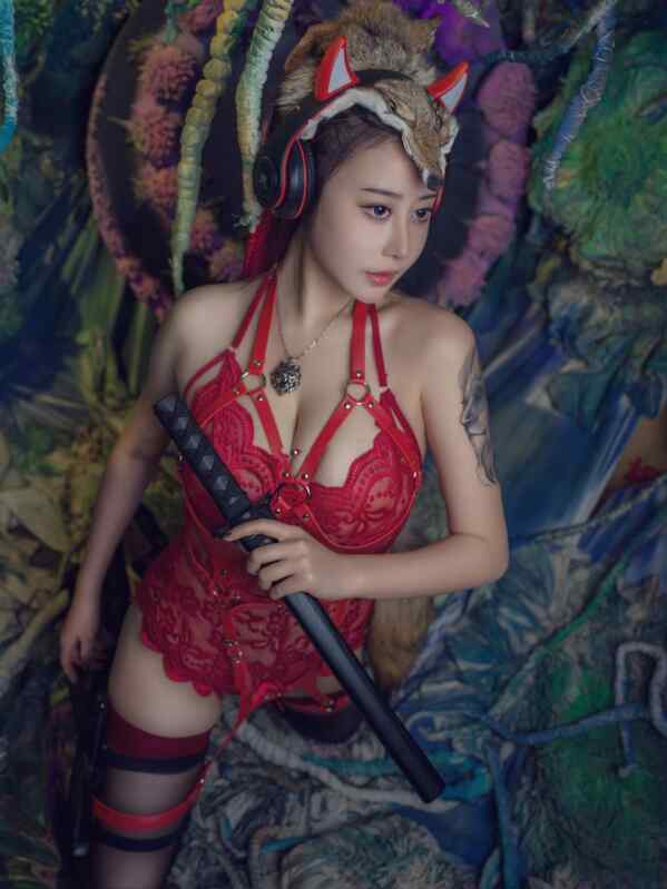 【夸克网盘】【COS】奈汐酱nice - 猎狼女 #黑丝 #巨乳 [47P1V]