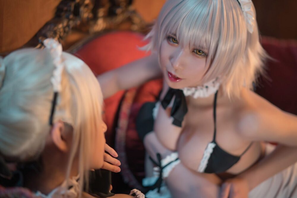 【夸克网盘】【COS】【2026.3.15】桐岛爱 - 黑贞黑呆 爱老师&桔梗 【26P-95MB】